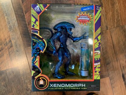 Alien Action Figure - 7" Xenomorph Drone w/Pod & Hugger, Warrior Xenomorph, & Lanard Xenomorph Runner - Image 5