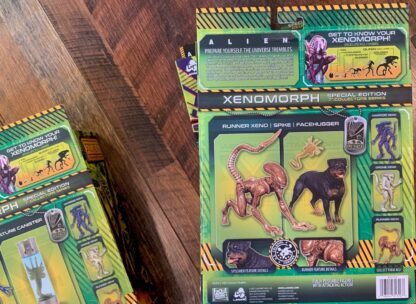 Alien Action Figure - 7" Xenomorph Drone w/Pod & Hugger, Warrior Xenomorph, & Lanard Xenomorph Runner - Image 6