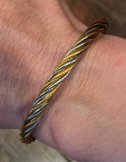 Magnetic Bracelet - One Size Fits All